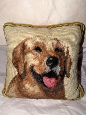 Needlepoint Pillow Golden Retriever / Yellow Lab Design Cushion Handmade 10X10